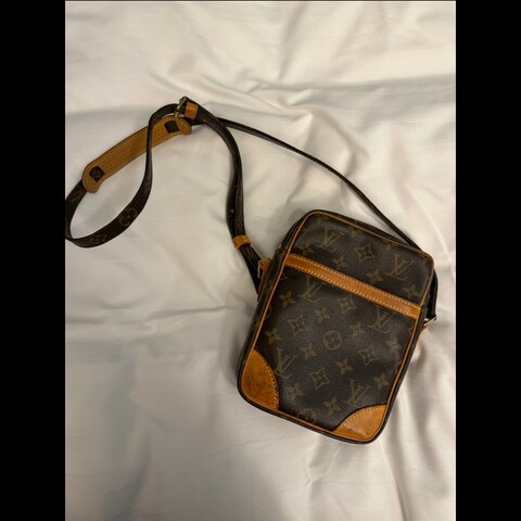 LOUISE VUITTON單層相機包