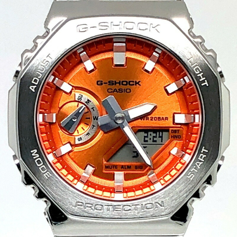 卡西歐 G-SHOCK 手錶 GM-2110D-4A 橡木金屬款八角形錶殼 雙 LED 照明 銀色/橙色指針/數位雙顯 2024 年 9 月發布-0