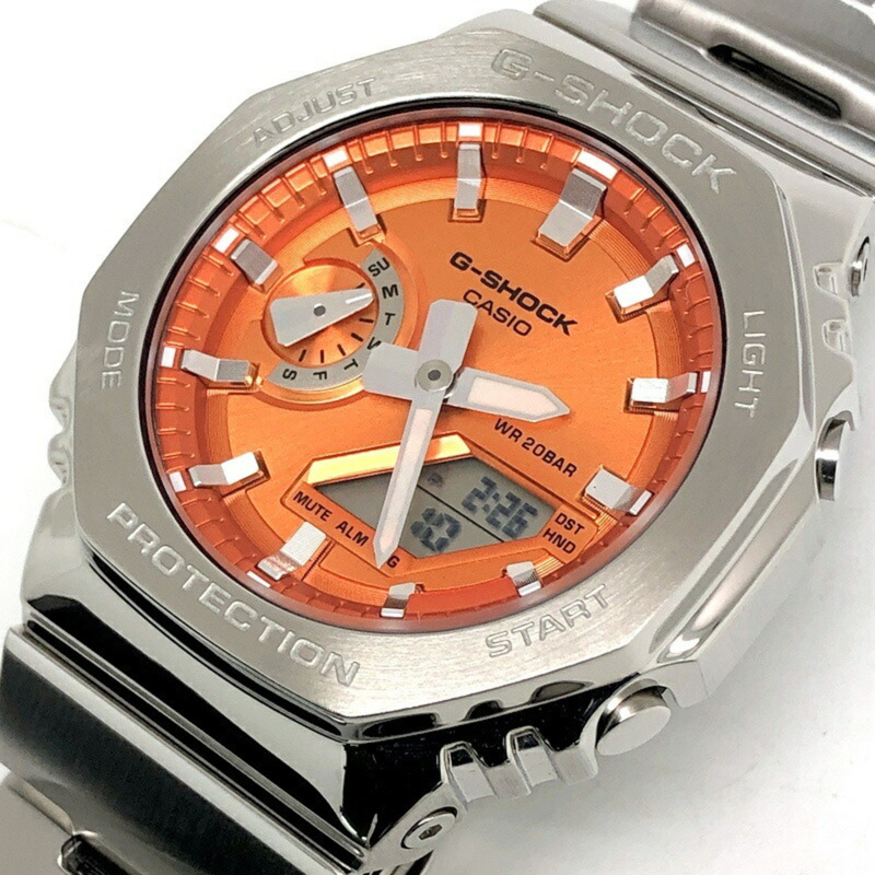 卡西歐 G-SHOCK 手錶 GM-2110D-4A 橡木金屬款八角形錶殼 雙 LED 照明 銀色/橙色指針/數位雙顯 2024 年 9 月發布-3