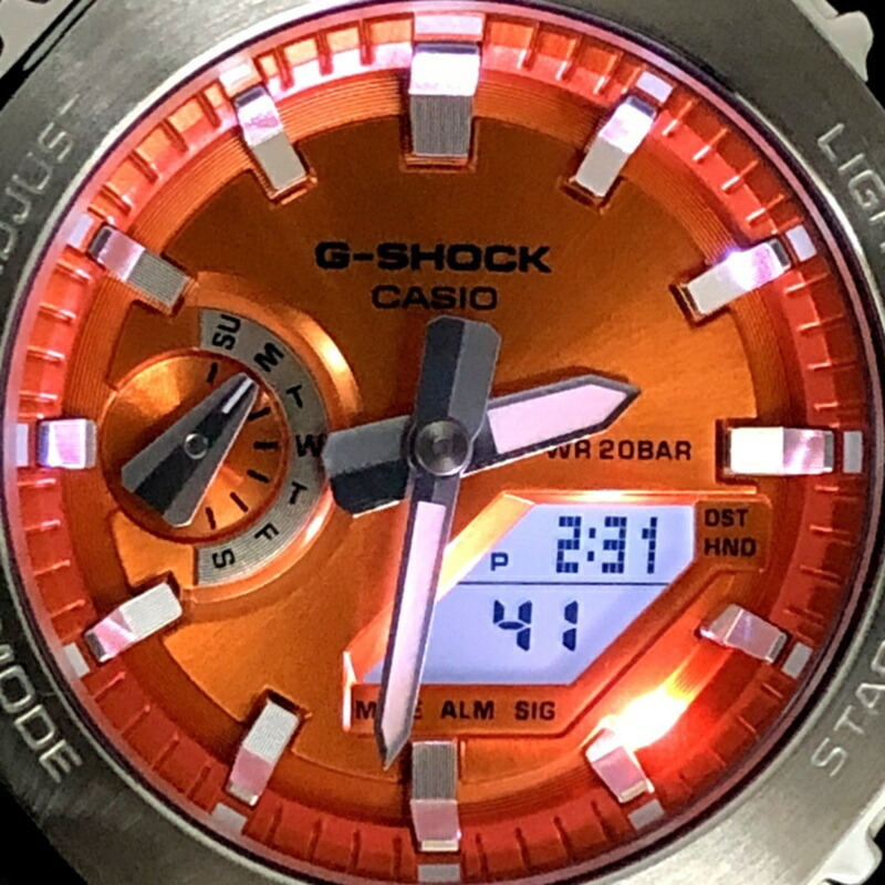 卡西歐 G-SHOCK 手錶 GM-2110D-4A 橡木金屬款八角形錶殼 雙 LED 照明 銀色/橙色指針/數位雙顯 2024 年 9 月發布-8