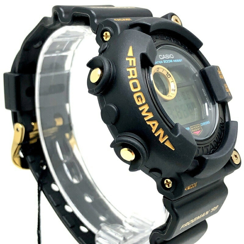 卡西歐 G-SHOCK 手錶 DW-8200BU-9AT FROGMAN'99 蛙人 99 限量版金色鈦金屬黑色潛水蛙 EL 錶盤，1999 年 5 月發布-1