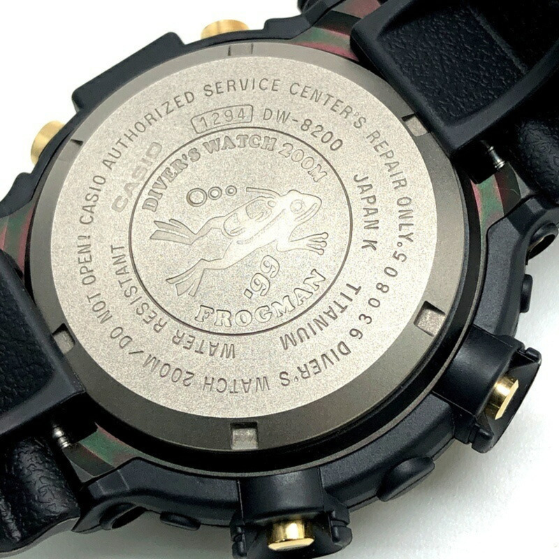 卡西歐 G-SHOCK 手錶 DW-8200BU-9AT FROGMAN'99 蛙人 99 限量版金色鈦金屬黑色潛水蛙 EL 錶盤，1999 年 5 月發布-7