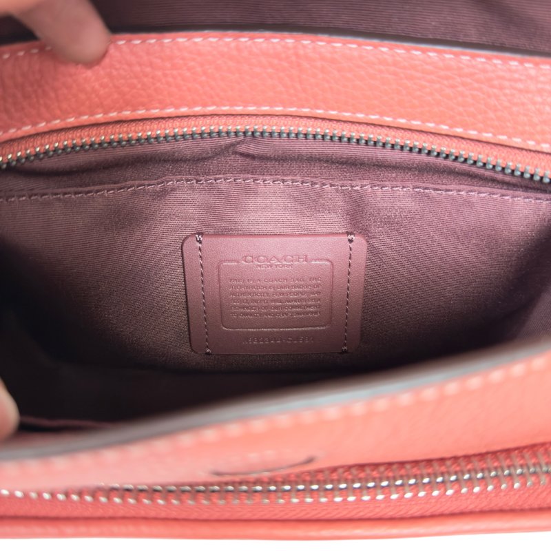COACH 斜揹袋-18