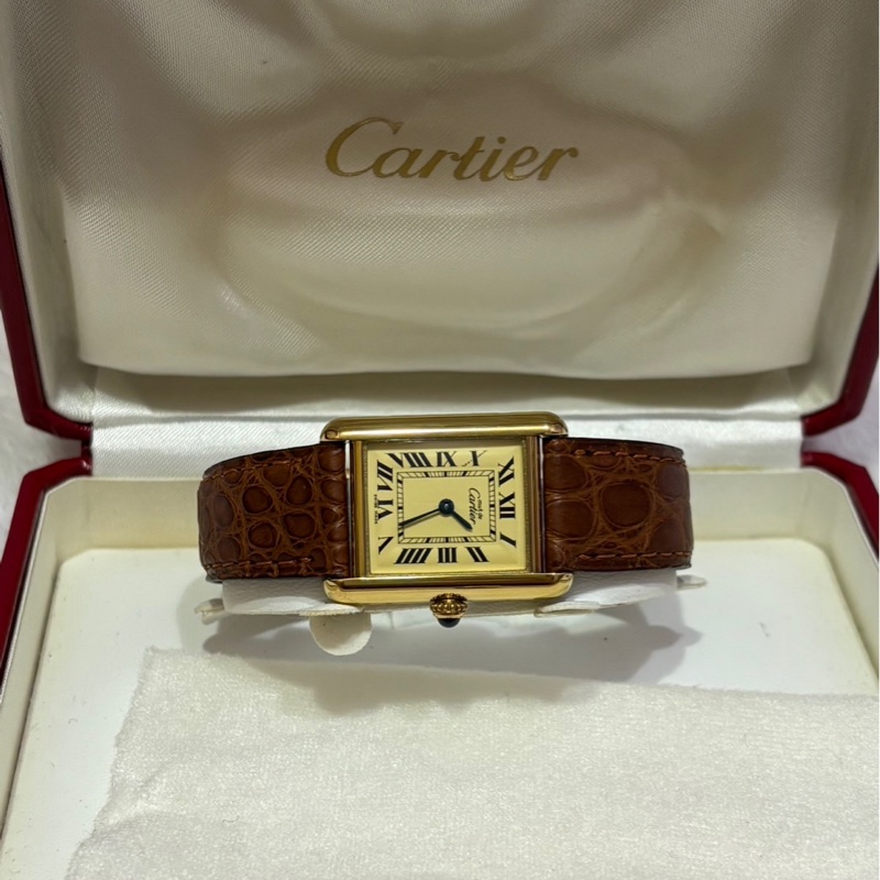 Cartier Must Tank SM 腕錶,cal. 057 925銀 搭配皮革錶帶 石英機芯 女士手錶-1