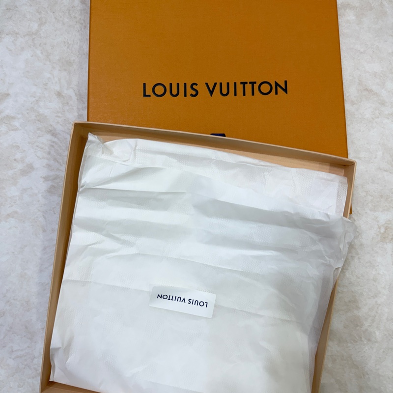 LV Headline 毛帽 黑色-11