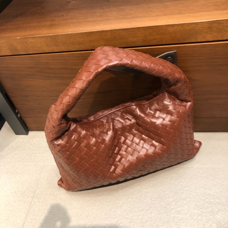 🎊佳節特賣🎁Bottega Veneta 796262 小款皮革 Hop 編織包 紅木色﻿-4