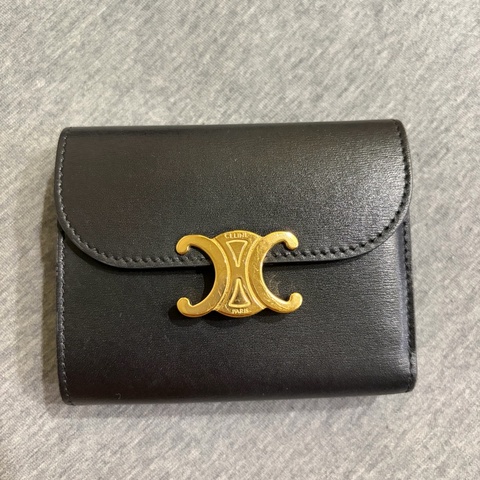 CELINE黑色牛皮短夾