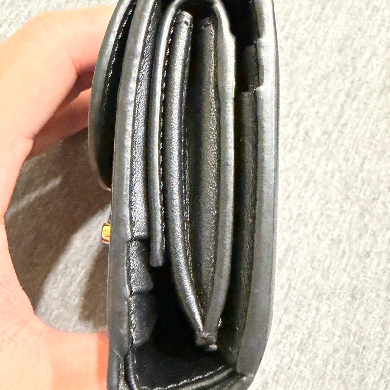 CELINE黑色牛皮短夾-9