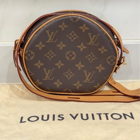 Louis Vuitton 經典老花軟圓餅小號
