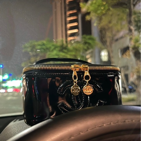 🤍💗 Chanel  漆皮 黑金 手提化妝方盒