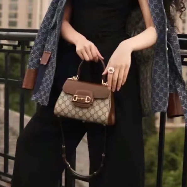 秋冬適配度拉滿❄️99新🆕Gucci古馳horsebit 1955系列老花手提郵差包斜挎包-4