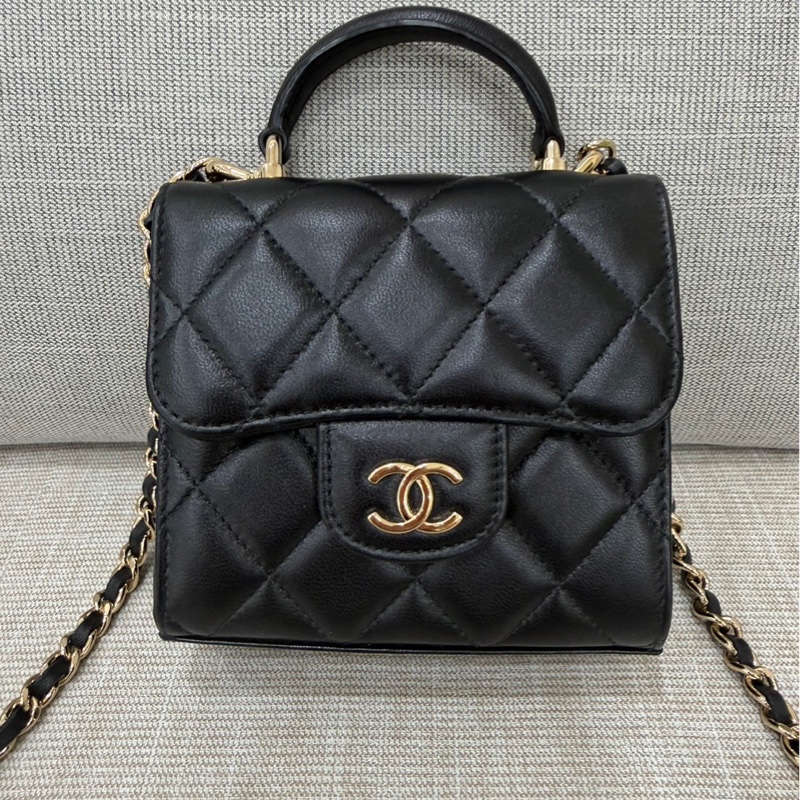 Chanel香奈兒高級手工坊 手提斜挎小方黑金鍊條包-4