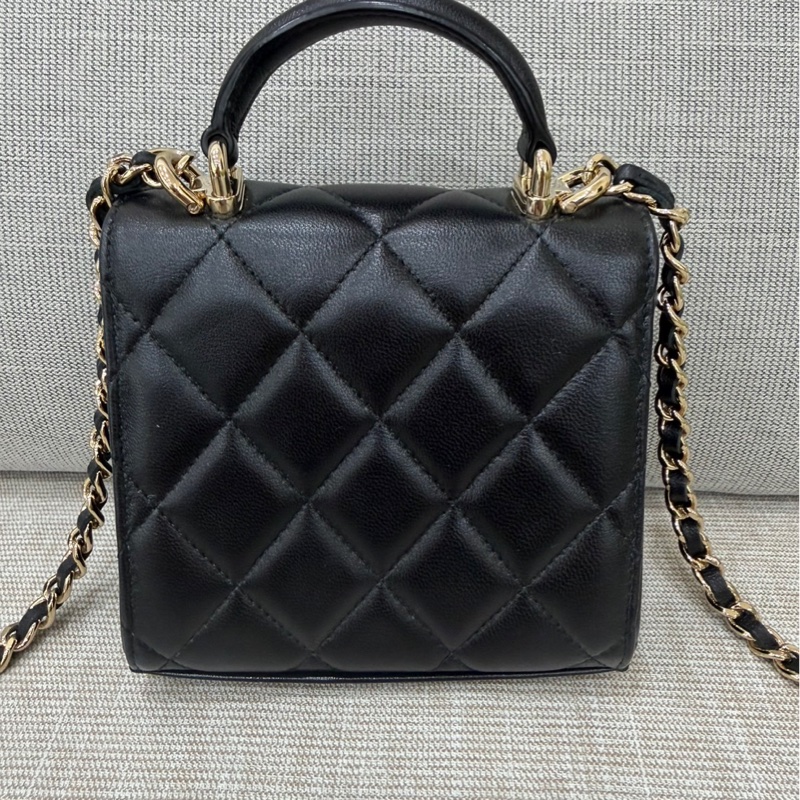 Chanel香奈兒高級手工坊 手提斜挎小方黑金鍊條包-5