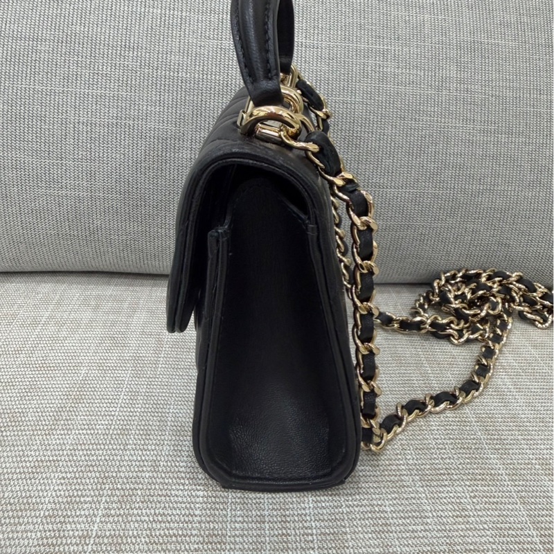 Chanel香奈兒高級手工坊 手提斜挎小方黑金鍊條包-6