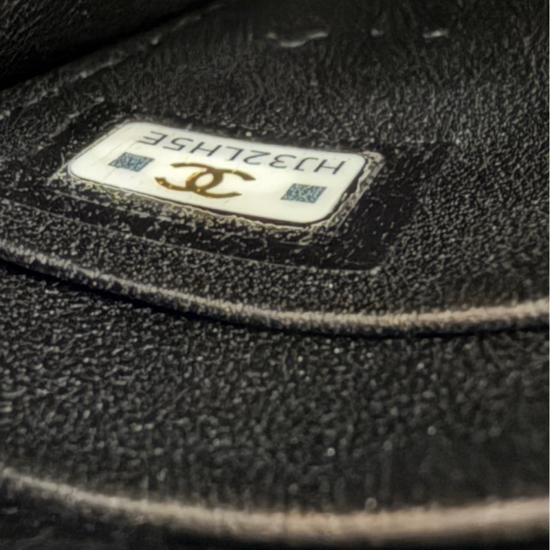 Chanel香奈兒高級手工坊 手提斜挎小方黑金鍊條包-18