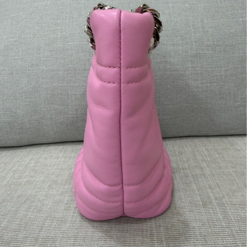 Burberry粉色蘿拉水桶包-8