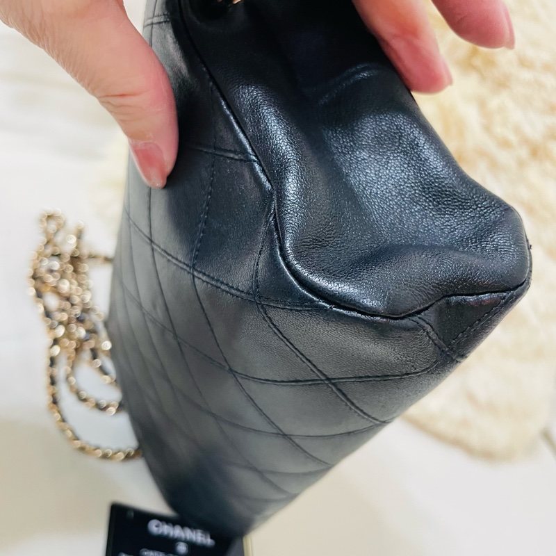 Chanel 老香手拿包-8