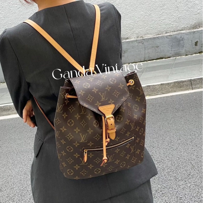 LV M43431 MONTSOURIS花紋LOGO Monogram帆布扣式後背包-1