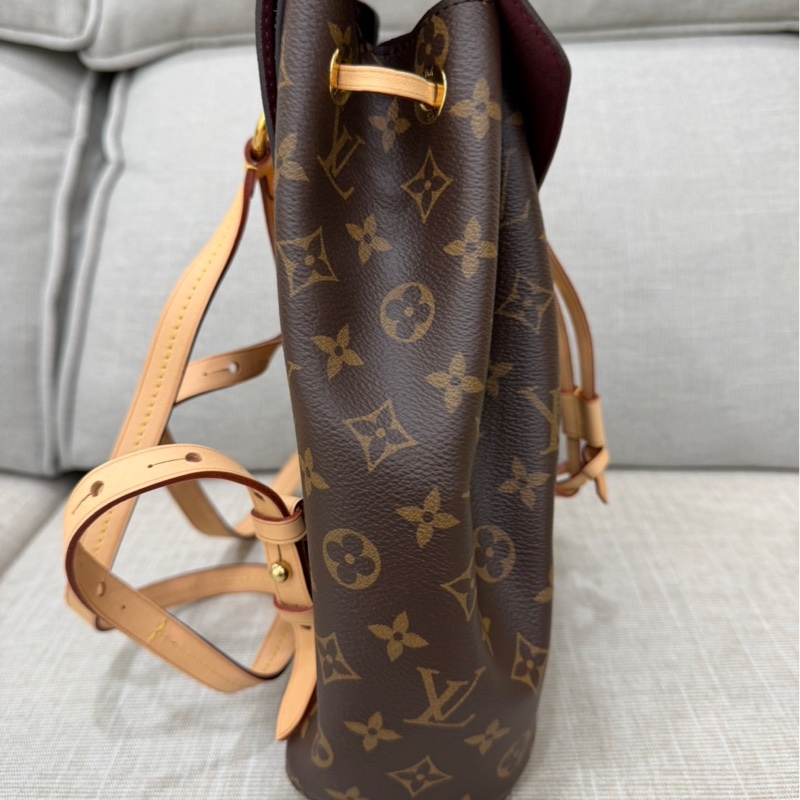 LV M43431 MONTSOURIS花紋LOGO Monogram帆布扣式後背包-7