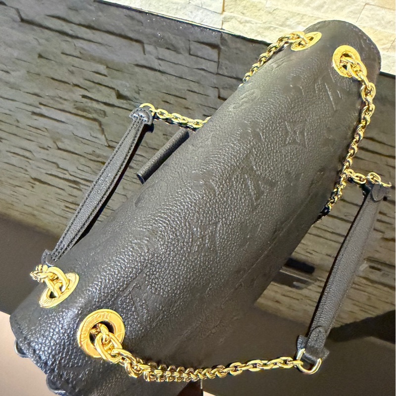 LV Vavin 全皮壓紋鏈條包 肩背包 斜背包-15
