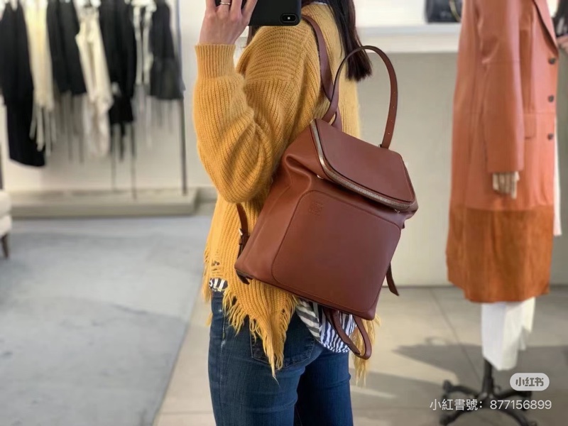 Loewe羅意威橘棕色雙肩包-2