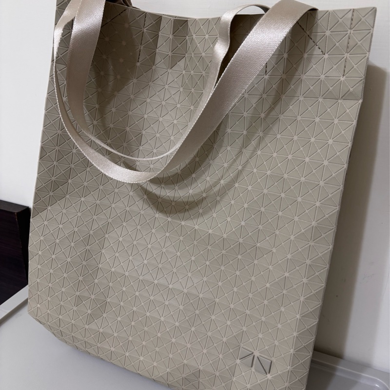 ISSEYMIYAKE三宅一生CART S ONE-TONE系列竪版托特包-3