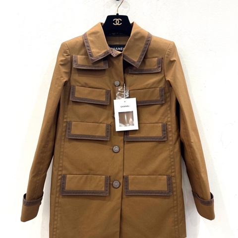 未使用過，99新Chanel香奈兒 20C軌道車站系列 棕色八口袋單排扣女款風衣外套 34碼