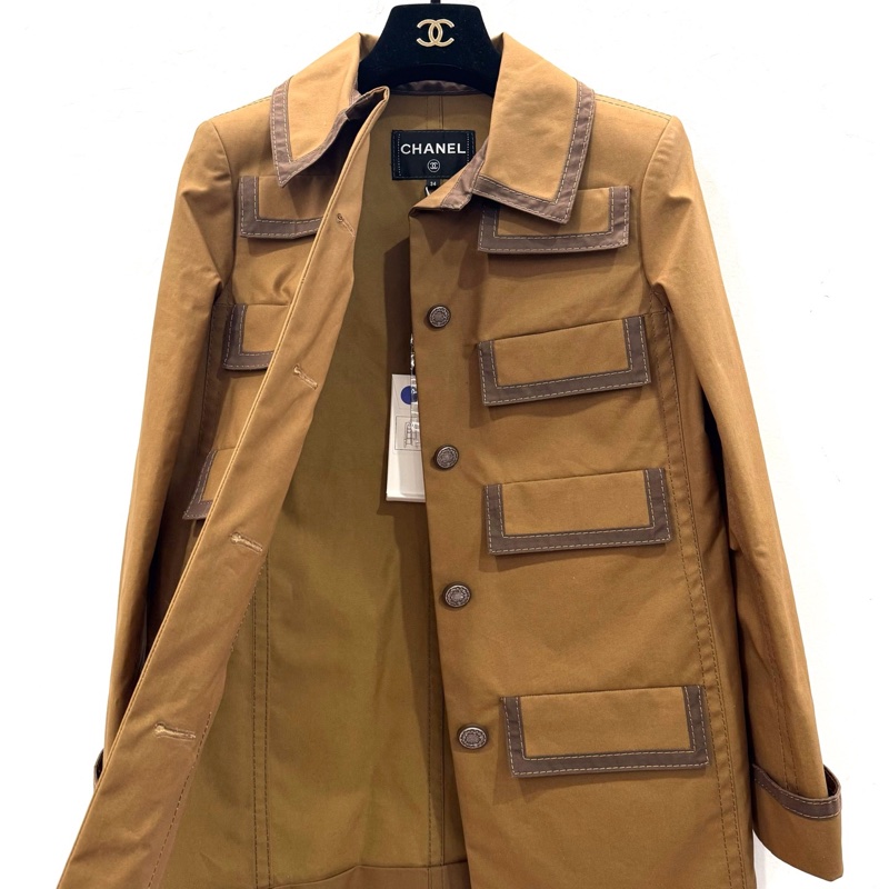 未使用過,99新Chanel香奈兒 20C軌道車站系列 棕色八口袋單排扣女款風衣外套 34碼-9
