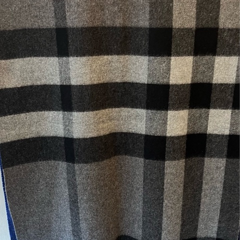 Burberry Wide Check Cashmere Scarf 寬版格紋喀什米爾圍巾