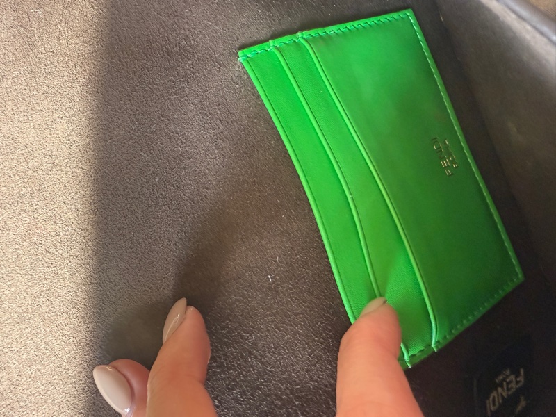 保證真品 極新💚Fendi 法棍包 綠色 經典背袋-3