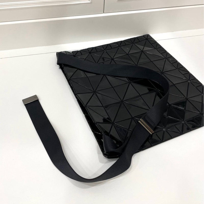 三宅一生 ISSEY MIYAKE BAO BAO 黑 直式 手提包 肩背包 斜背包 側背包-12