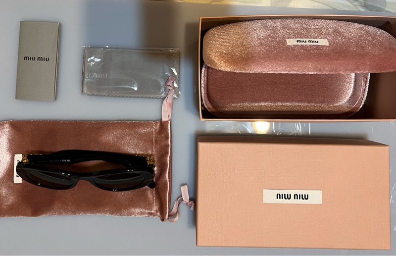 Miu Miu 太陽眼鏡 SMU 06Z 爆款-9