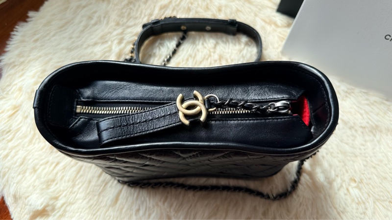 Chanel V紋黑色流浪包-3