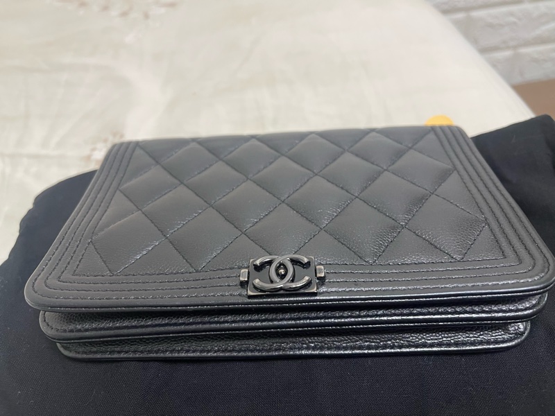 CHANEL BOY WOC 19-1