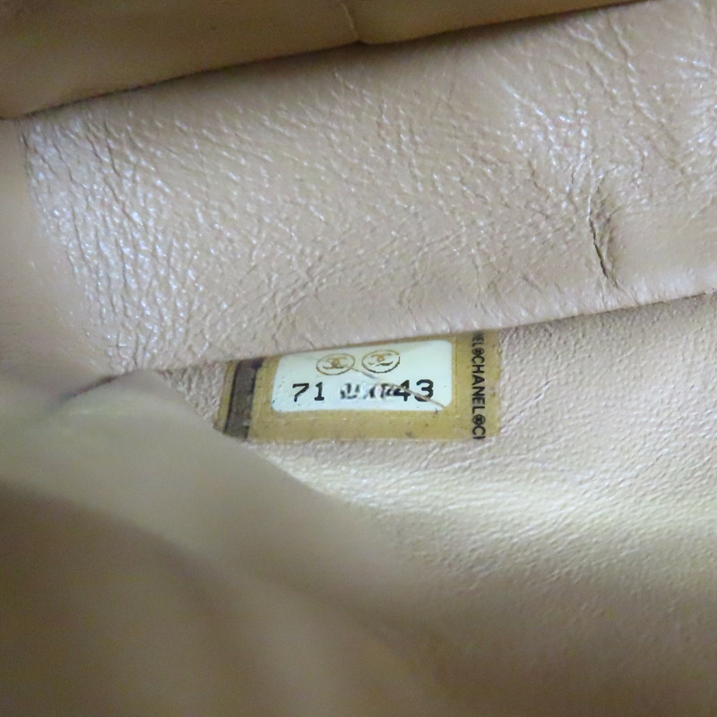 米色 格紋 牛皮 East West Chocolate Bar 鍊帶 肩背包【CHANEL 香奈兒】 A15316-8