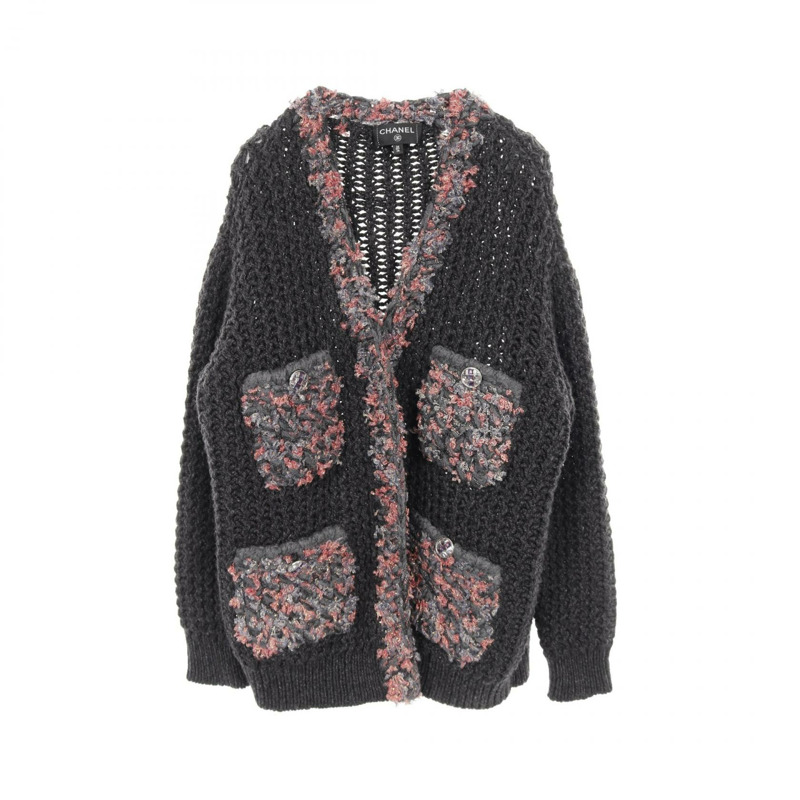 香奈兒 COCO 標誌紐扣開襟衫,羊絨材質,灰色/粉紅色,#34/36,二手女款-0