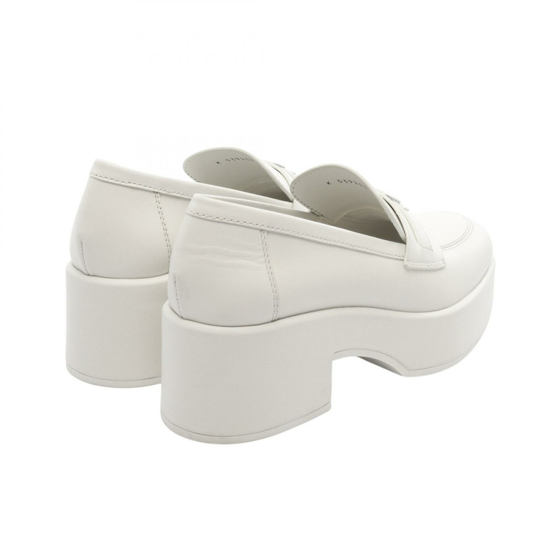 香奈兒 COCO Mark 樂福鞋 G39206X56725 白色皮革二手女款 #38 CC-1