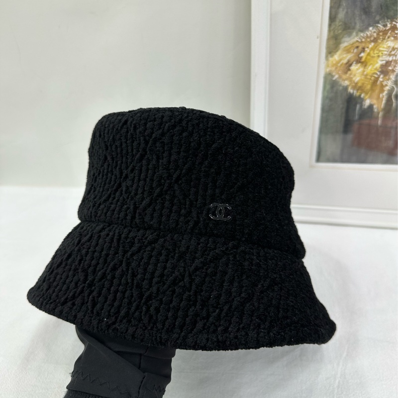 Chanel黑色漁夫帽 M碼 斜紋軟呢布料 經典雙C標誌 低調有質感 秋冬百搭款-1