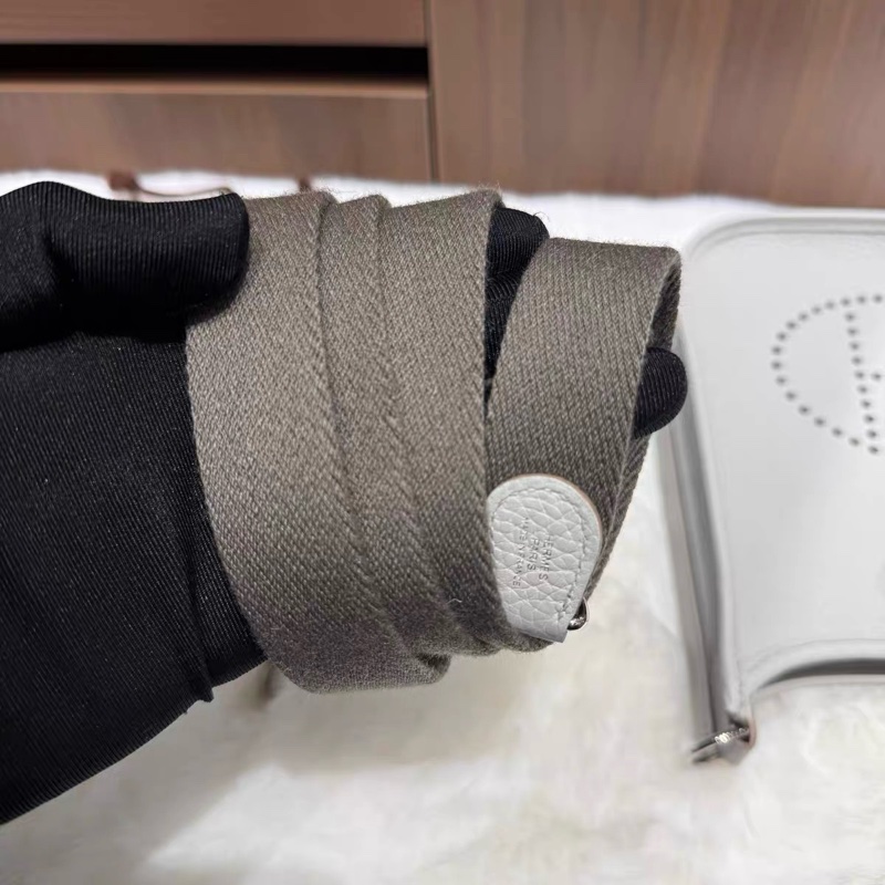 Hermes愛馬仕 灰銀扣 mini Evelyne-17