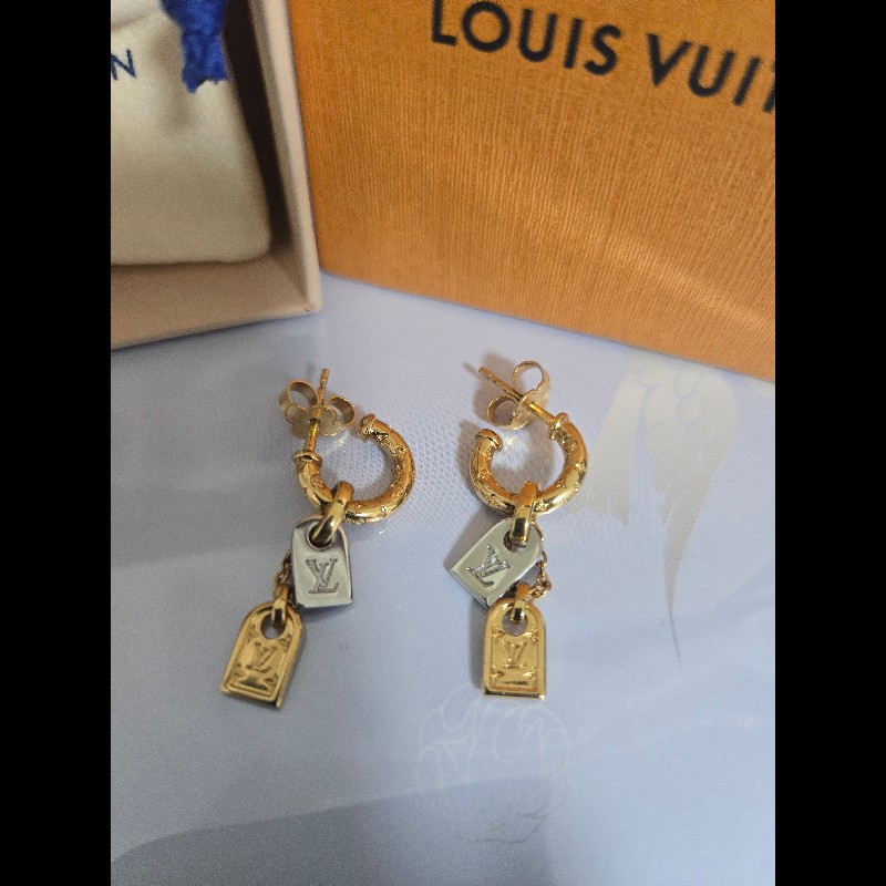 [近新閒置品]LV雙盾牌耳環-1
