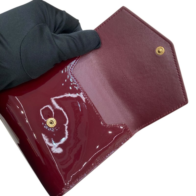 SAINT LAURENT 聖羅蘭 中/短夾 漆皮 勃根地紅-7