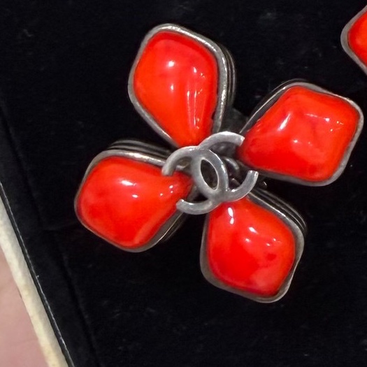 chanel vintage 紅琉璃 藍琉璃 四葉草 寶石 夾式耳環 耳夾 耳環-17