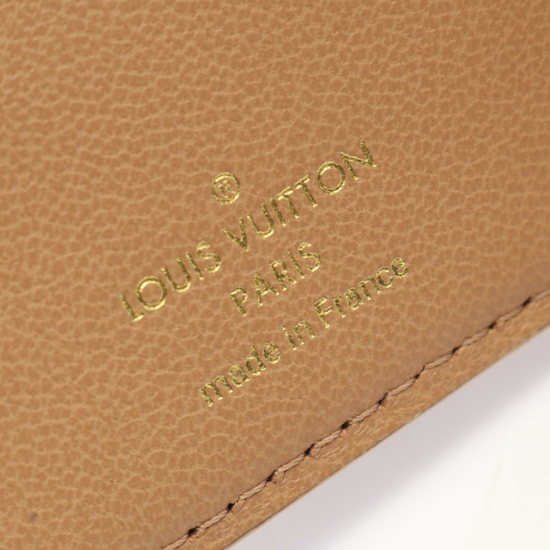 路易威登 Portefeuille Lou 雙折皮夾 M81673 Monogram 壓花駝色-4