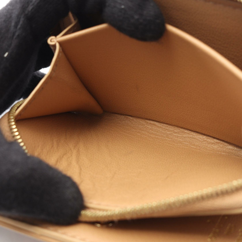 路易威登 Portefeuille Lou 雙折皮夾 M81673 Monogram 壓花駝色-5