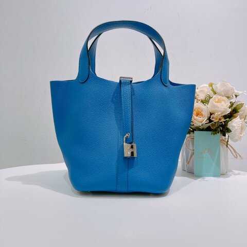 TW4577 Hermes 愛馬仕菜籃子 琉璃藍 銀扣 皮部位極新 Picotin 18 TC