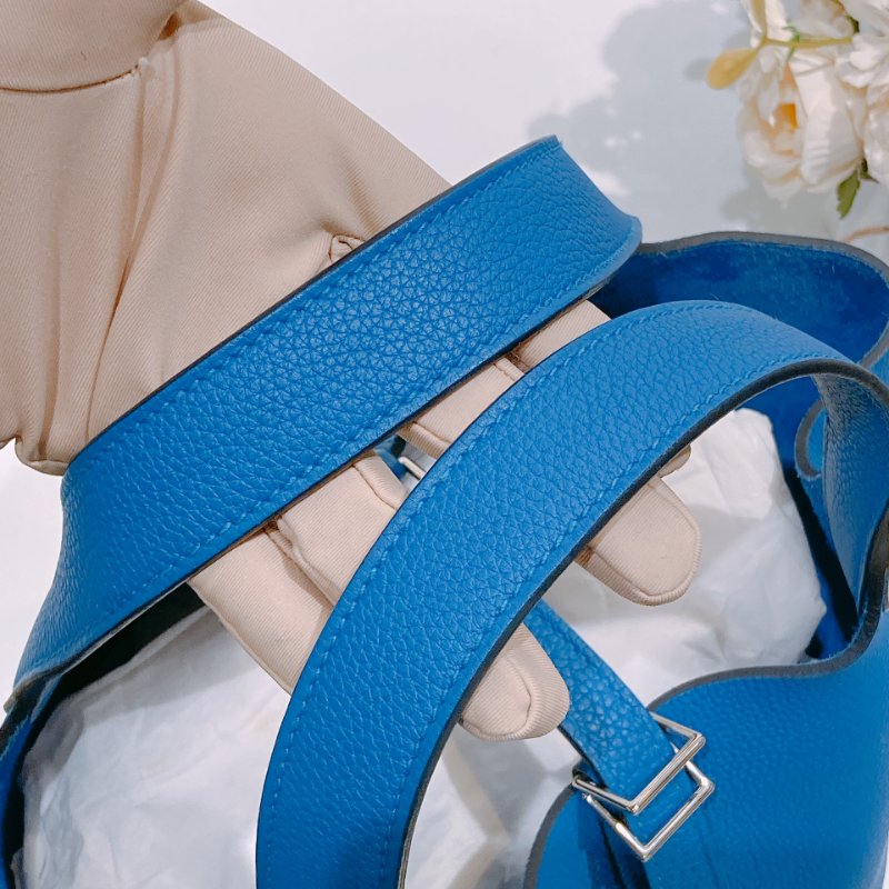 TW4577 Hermes 愛馬仕菜籃子 琉璃藍 銀扣 皮部位極新 Picotin 18 TC-13