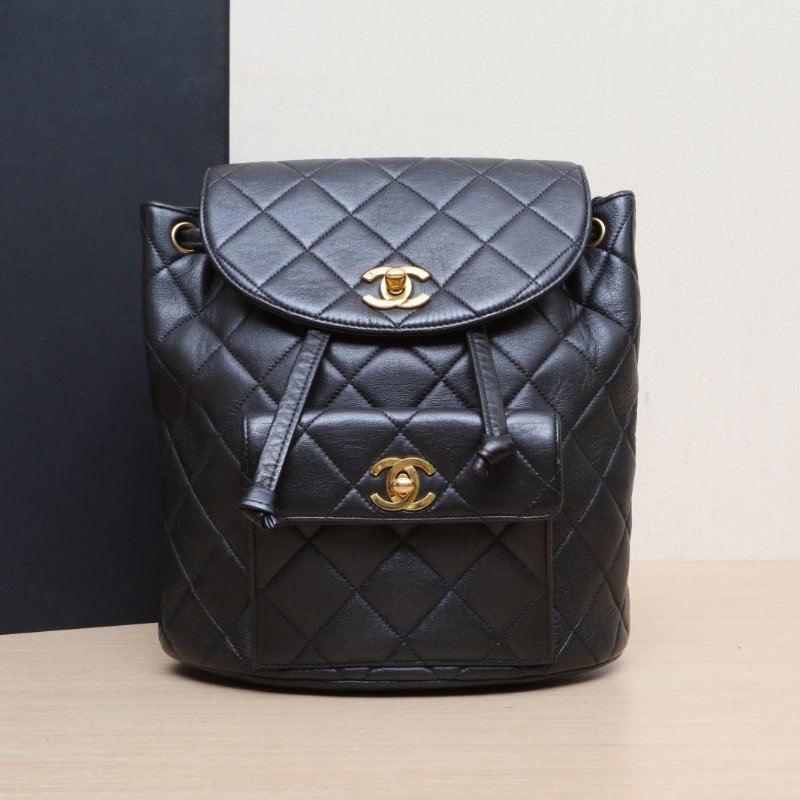 CHANEL 中古黑金羊Duma雙肩包黑色羊皮3開金扣肩背包-0