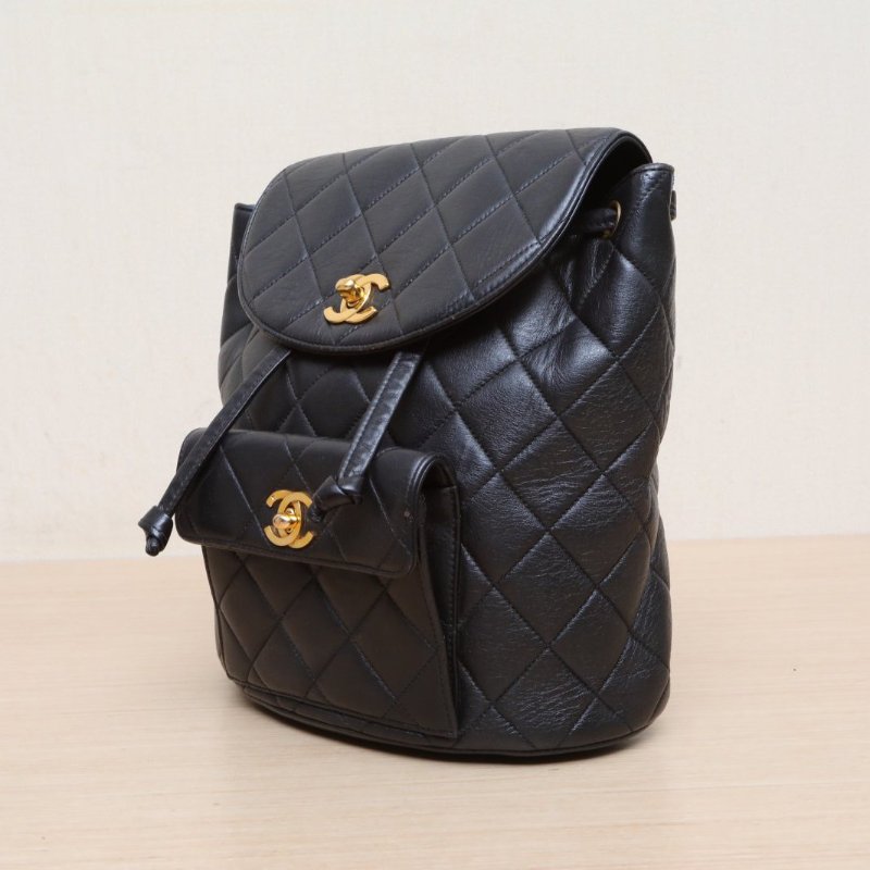 CHANEL 中古黑金羊Duma雙肩包黑色羊皮3開金扣肩背包-3