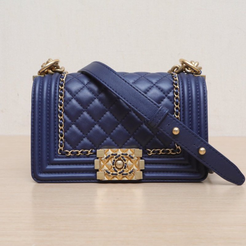 CHANEL Leboy小號20.5藍色羊皮29開金扣皮穿鏈鳳梨扣肩背包-1