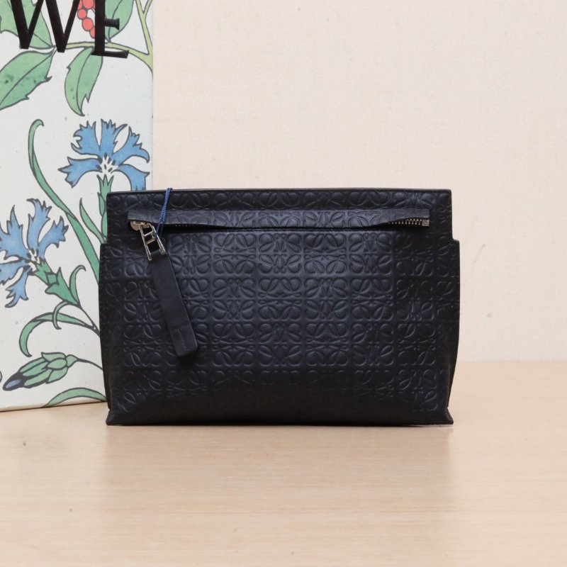 LOEWE 黑色牛皮logo壓紋手拿包肩背包-0